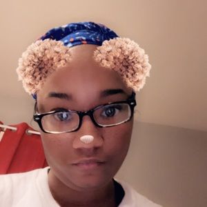 Meet your Posher, Lizzie